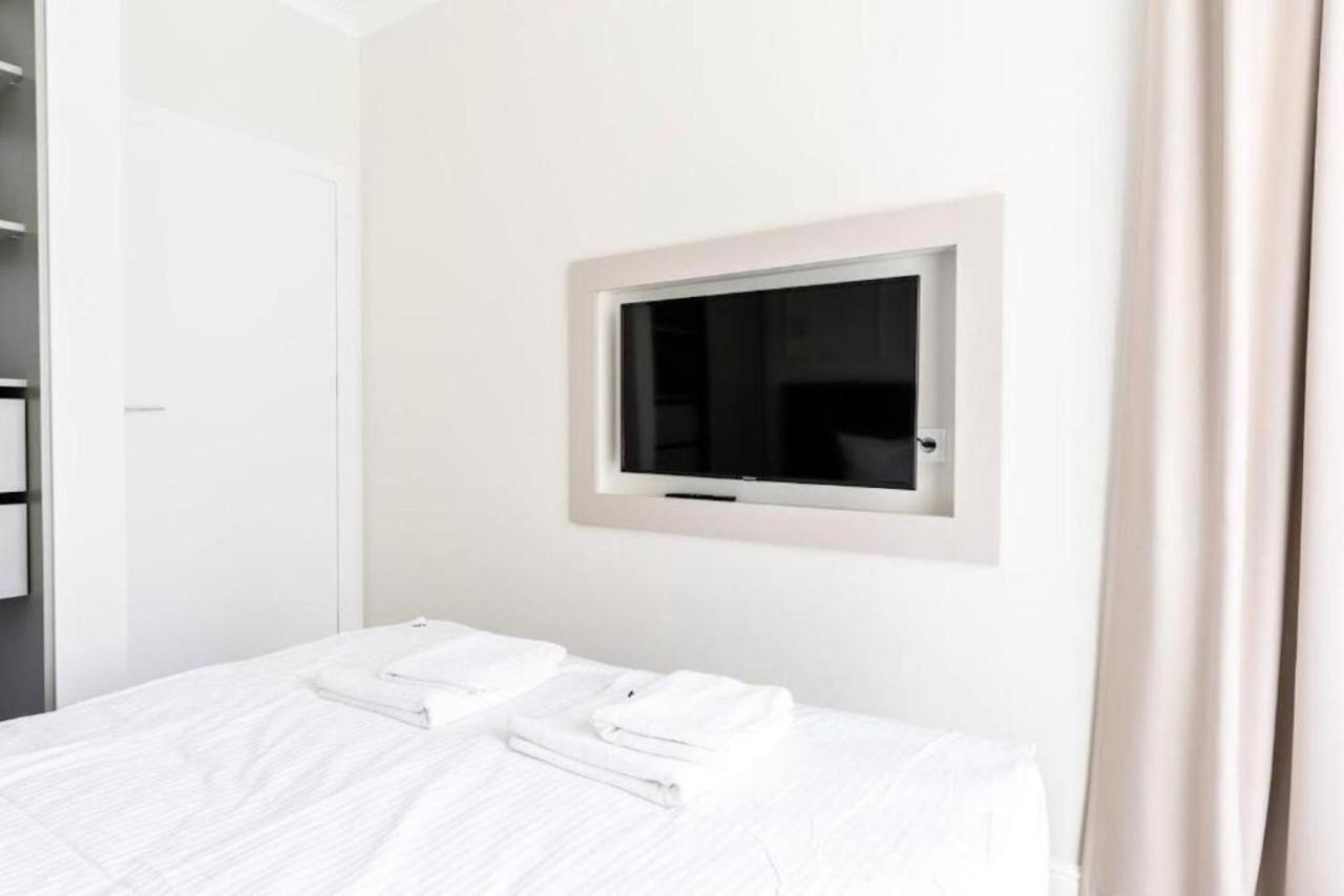 Apartament Mennica Residence - One Bedroom - Golden Apartments วอร์ซอ ภายนอก รูปภาพ